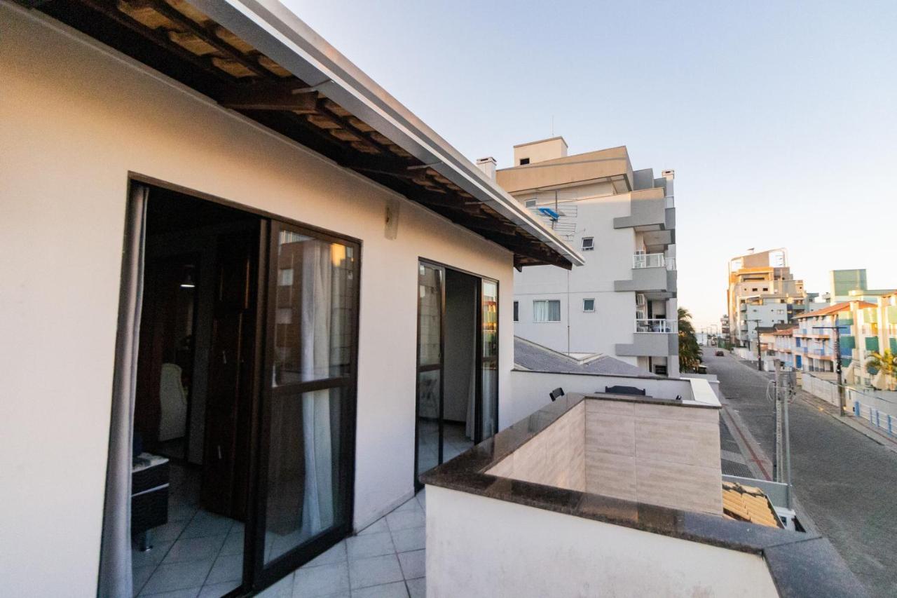 Apartamento Cobertura - 140 Metros Da Praia ボンビーニャス エクステリア 写真