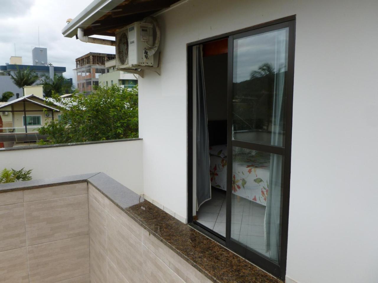 Apartamento Cobertura - 140 Metros Da Praia ボンビーニャス エクステリア 写真